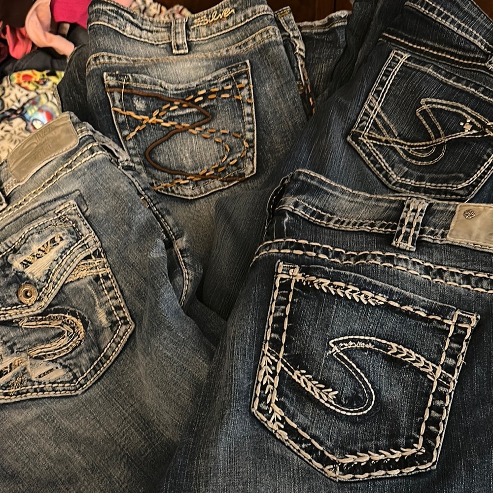 Silver Forest Blue Jeans with Decorative Stitching 9 pairs total - sizes 31-33